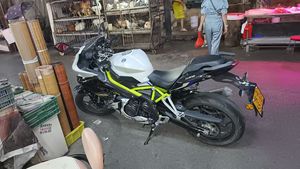 二手贝纳利龙卷风 Tornado 302R