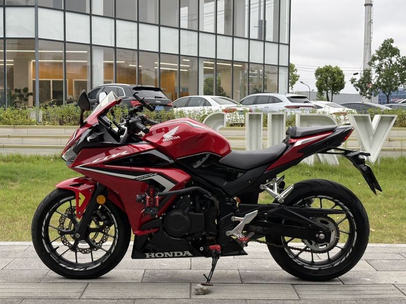 二手本田CBR400R