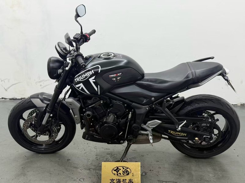 二手凯旋Trident 660