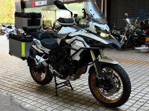 二手贝纳利金鹏 TRK502