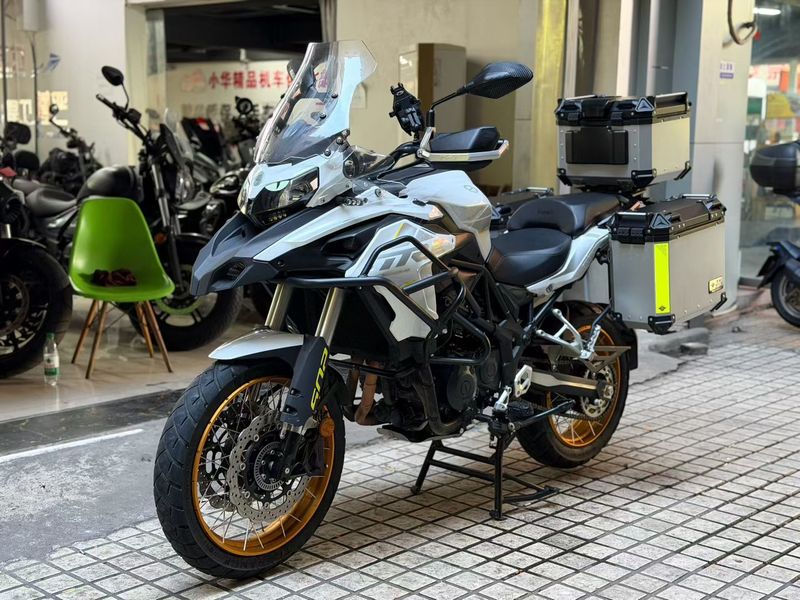 二手贝纳利金鹏 TRK502