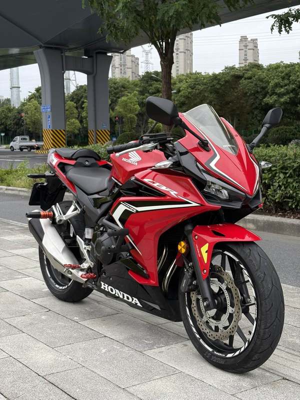 二手本田CBR400R