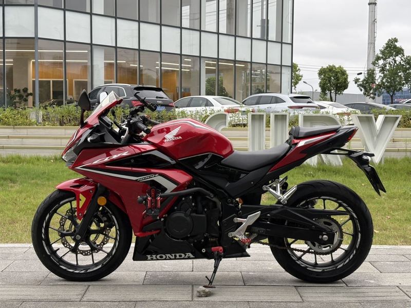 二手本田CBR400R