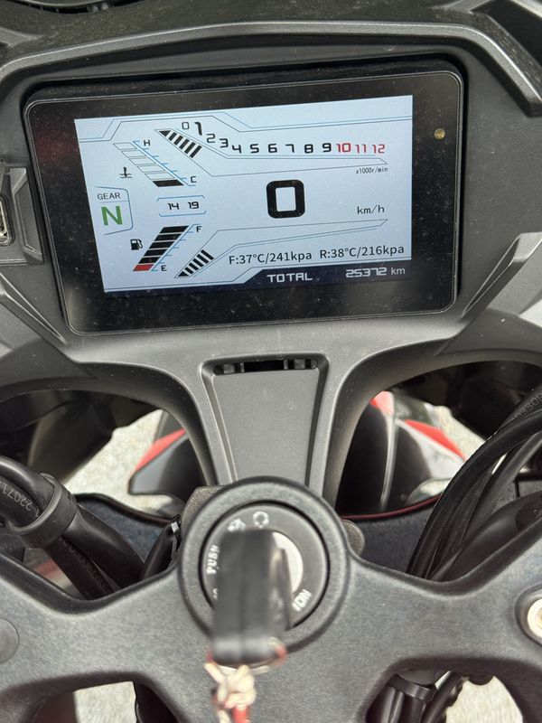 二手QJMOTOR赛400