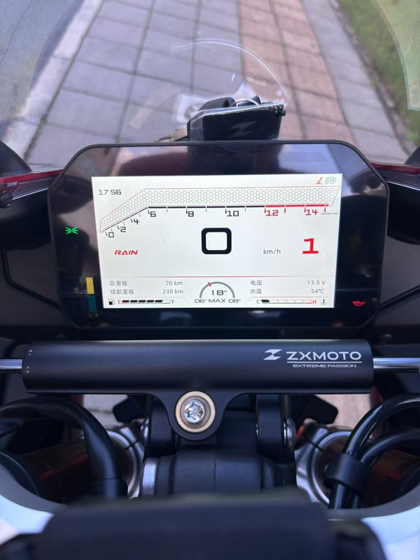 二手张雪机车820RR