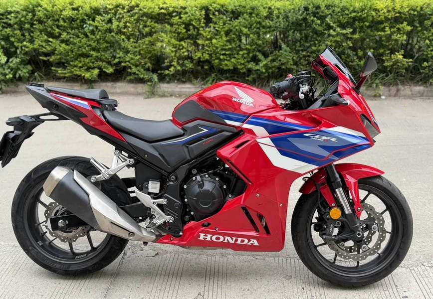 二手本田CBR400R