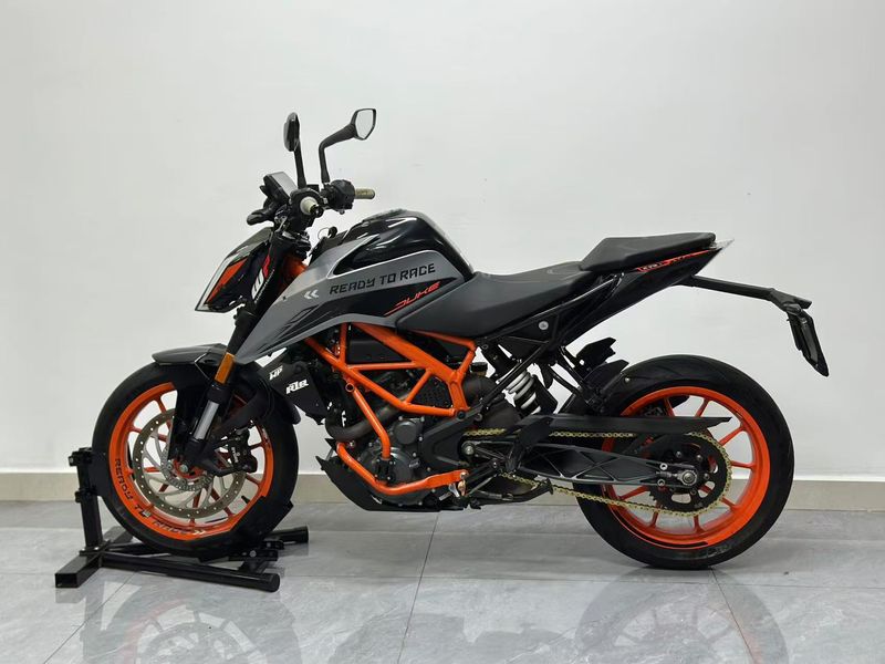 二手KTMR2R390 Duke