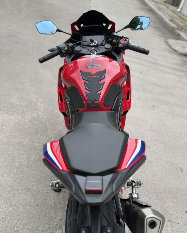 二手本田CBR400R
