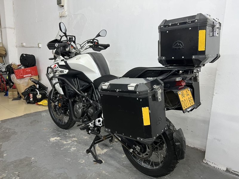 二手贝纳利金鹏 TRK502
