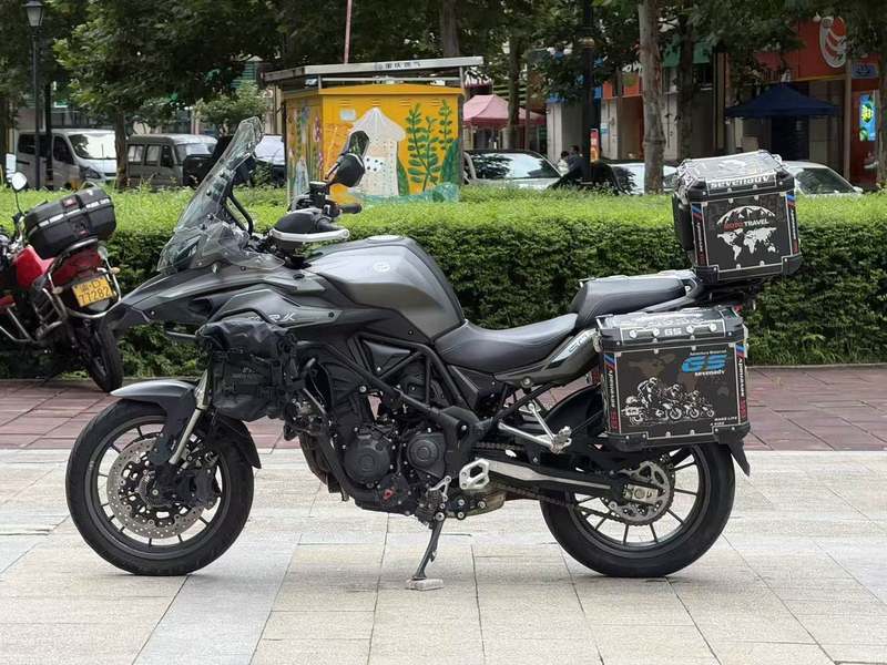 二手贝纳利金鹏 TRK502