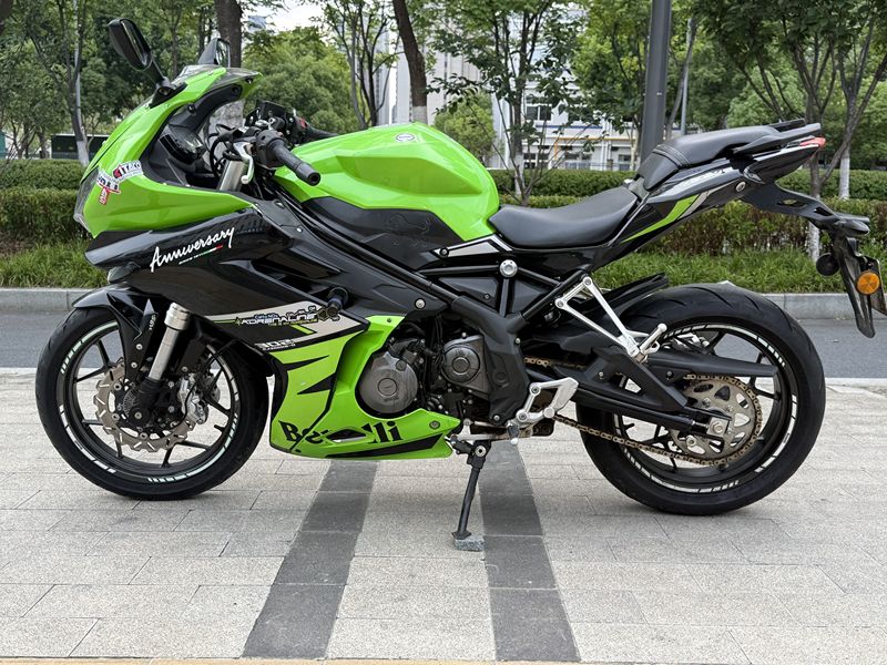 二手贝纳利龙卷风 Tornado 302R