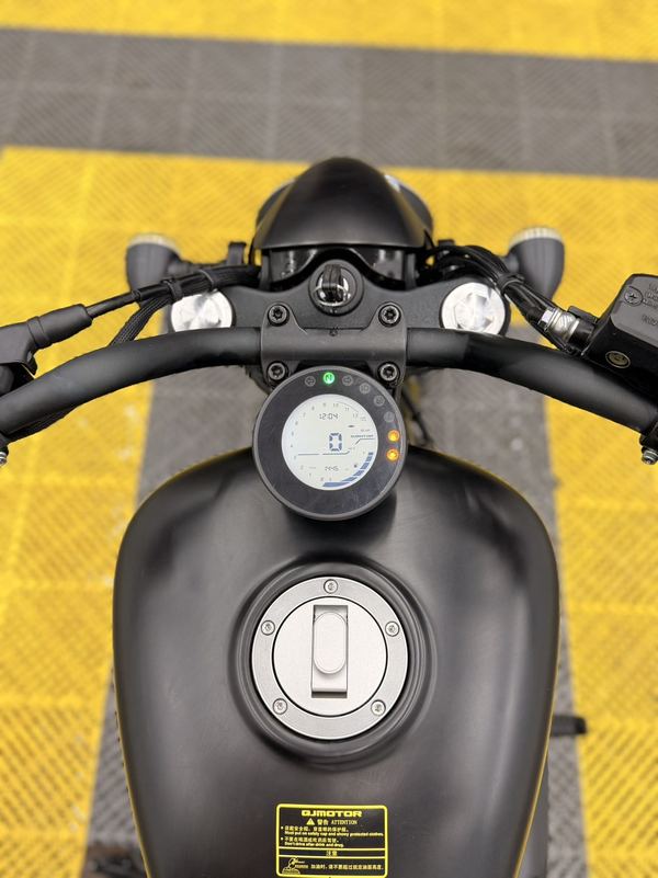 二手QJMOTOR闪300