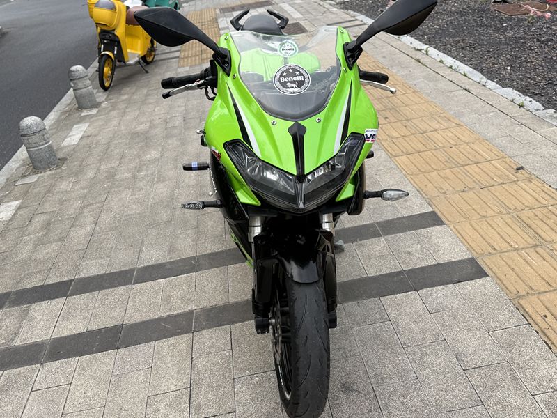 二手贝纳利龙卷风 Tornado 302R