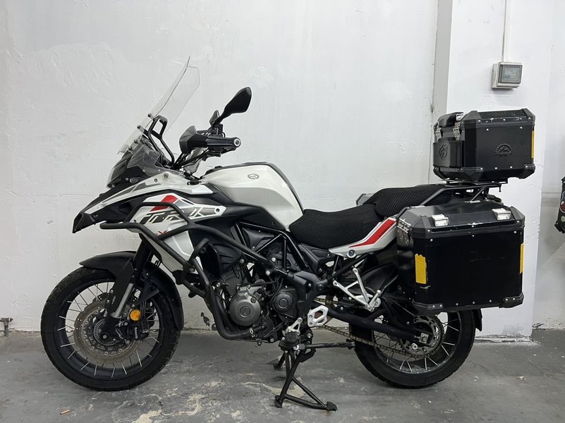 二手贝纳利金鹏 TRK502
