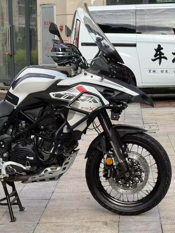 二手贝纳利金鹏 TRK502