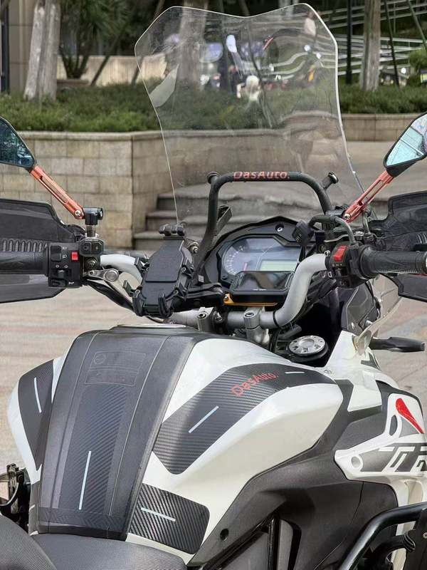 二手贝纳利金鹏 TRK502
