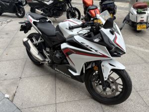 二手本田CBR400R