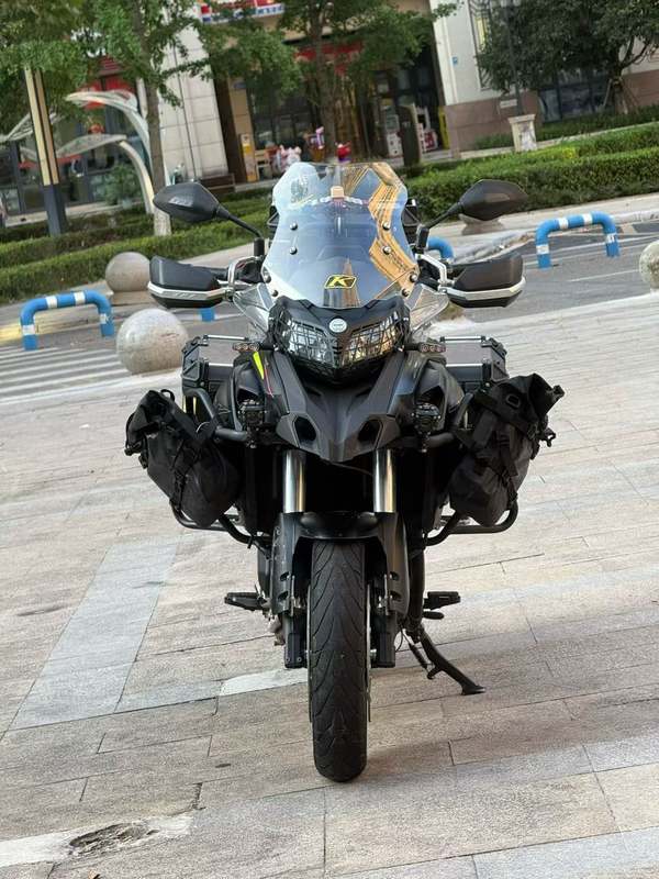 二手贝纳利金鹏 TRK502
