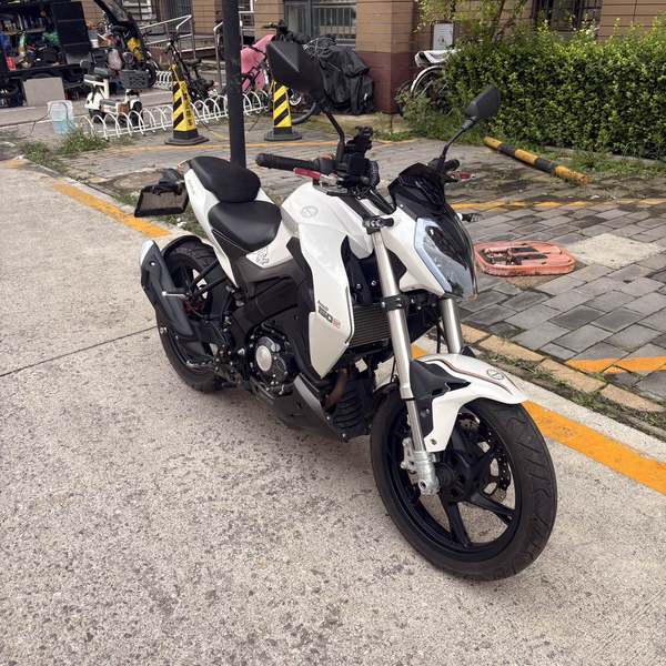 二手贝纳利小迅龙 BN150S