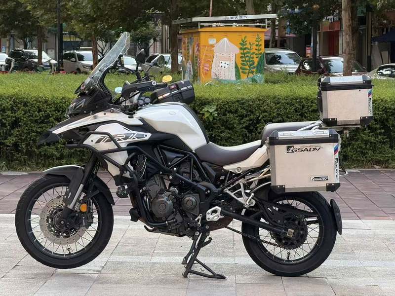 二手贝纳利金鹏 TRK502
