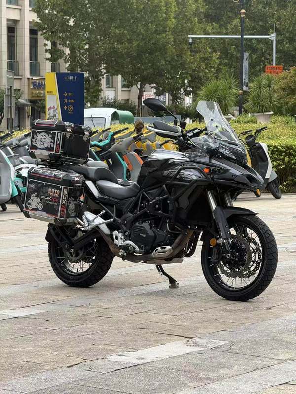 二手贝纳利金鹏 TRK502