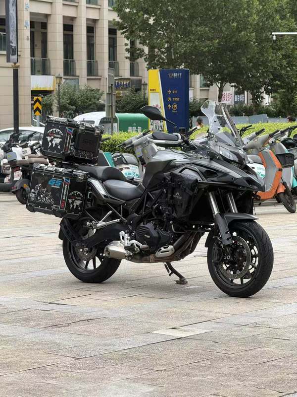 二手贝纳利金鹏 TRK502