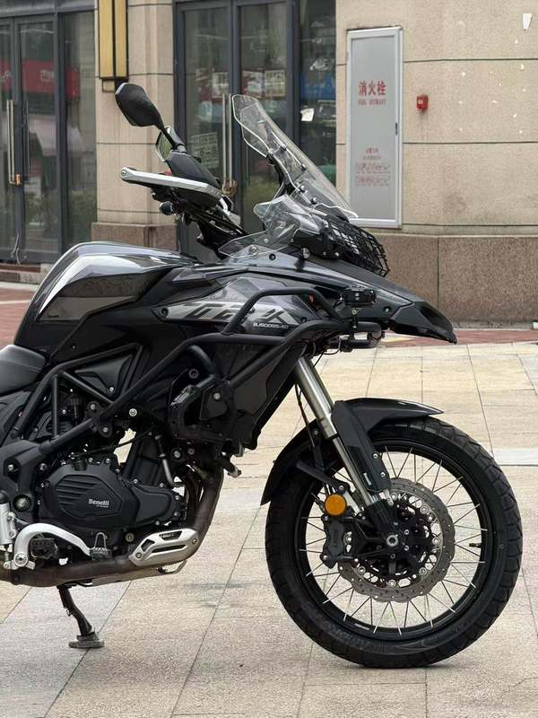 二手贝纳利金鹏 TRK502