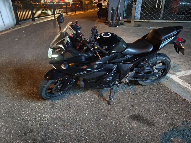 二手豪爵铃木GSX250R
