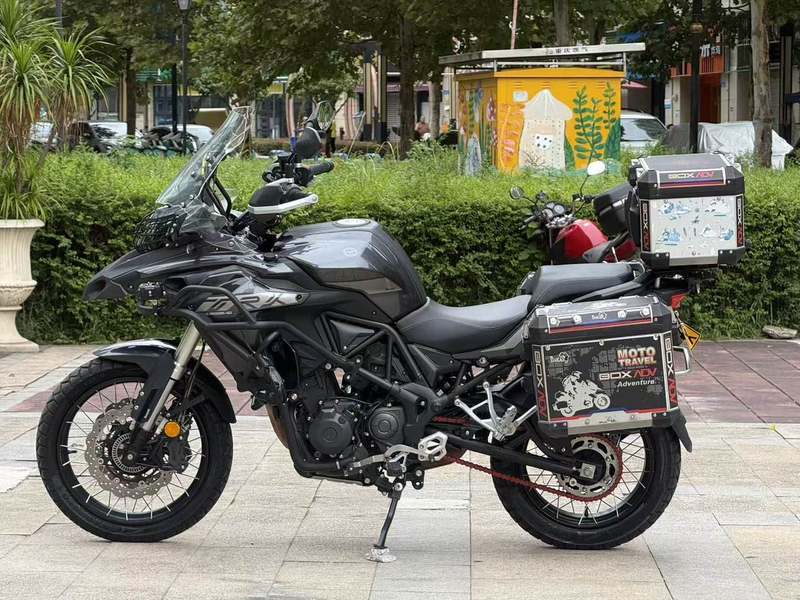 二手贝纳利金鹏 TRK502