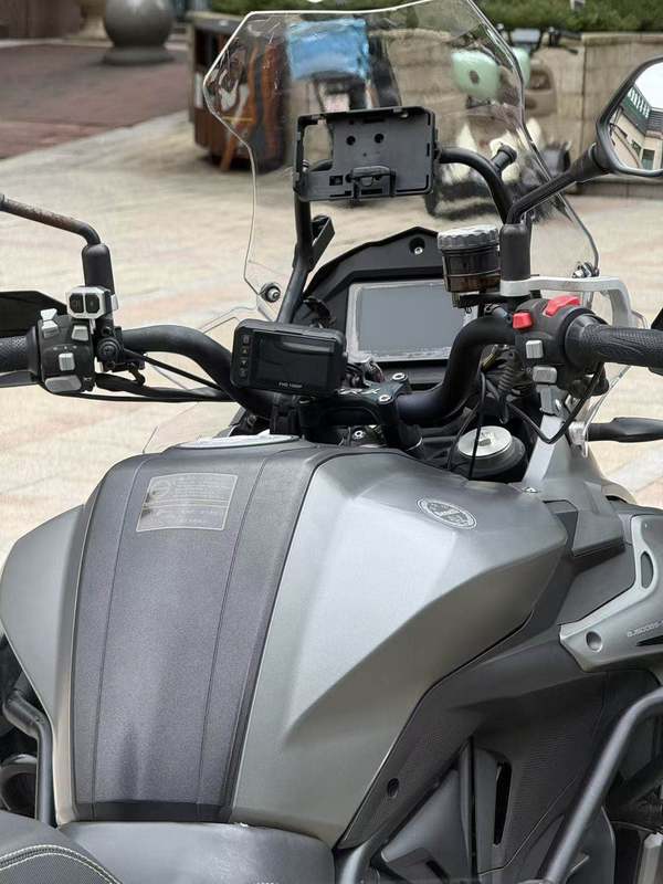 二手贝纳利金鹏 TRK502