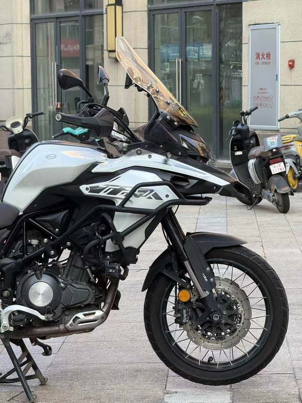 二手贝纳利金鹏 TRK502