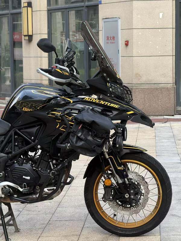 二手贝纳利金鹏 TRK502