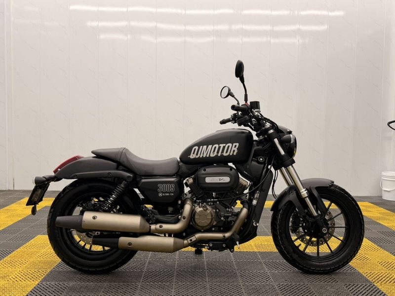 二手QJMOTOR闪300