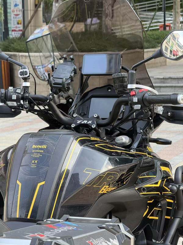 二手贝纳利金鹏 TRK502