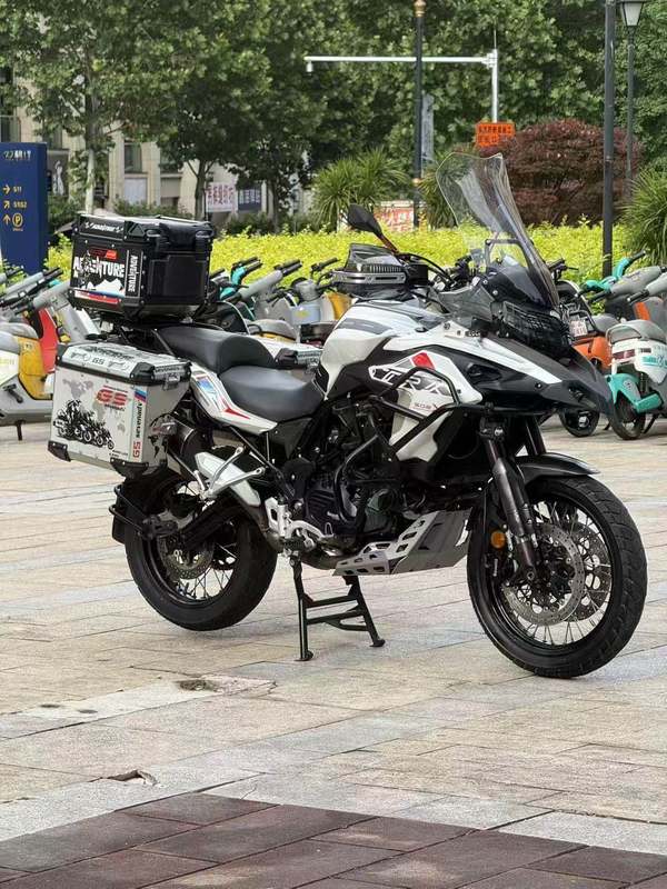二手贝纳利金鹏 TRK502