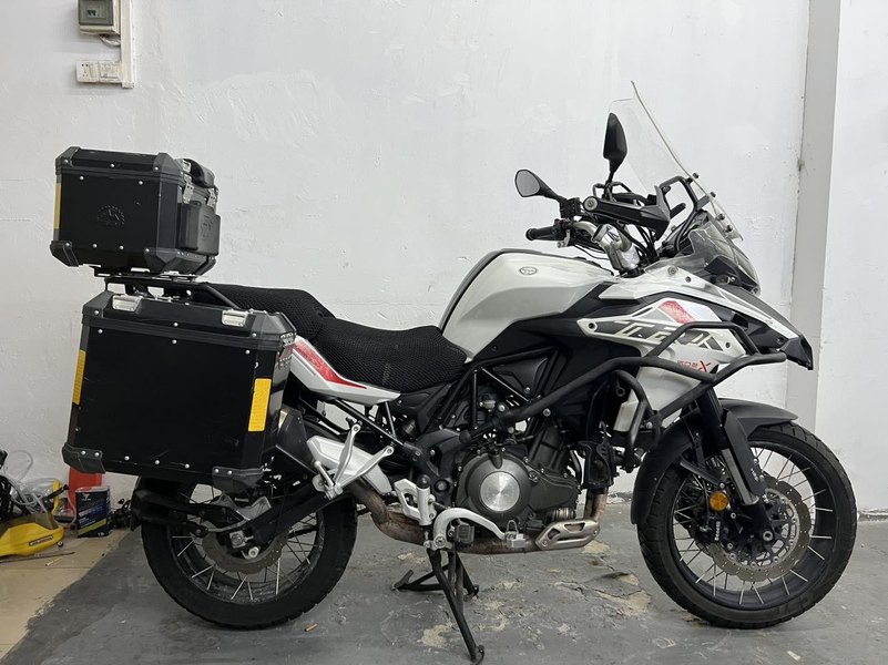 二手贝纳利金鹏 TRK502
