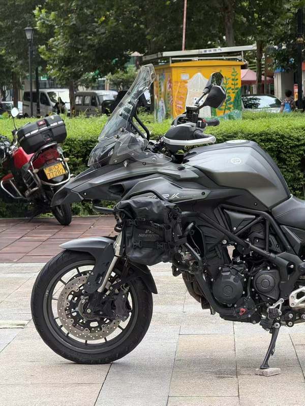 二手贝纳利金鹏 TRK502