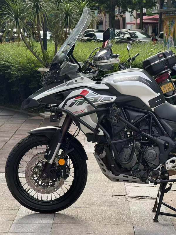 二手贝纳利金鹏 TRK502
