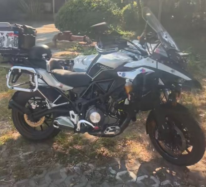 二手贝纳利金鹏 TRK502