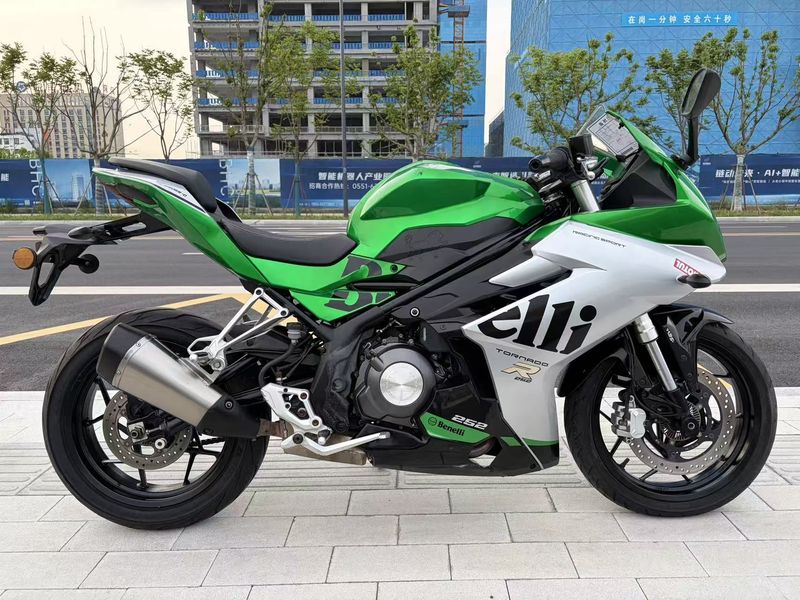 二手贝纳利龙卷风 Tornado 252R