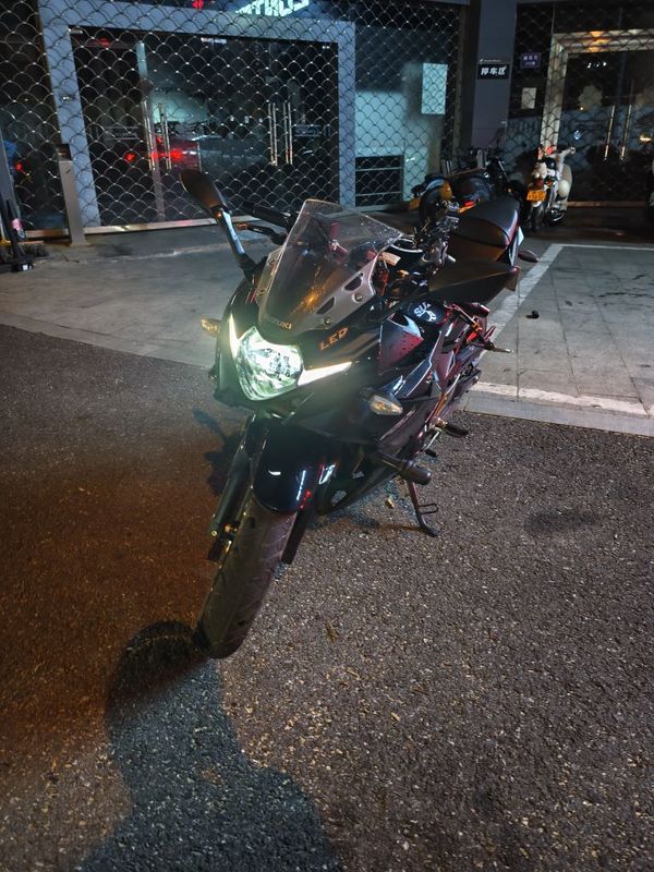 二手豪爵铃木GSX250R