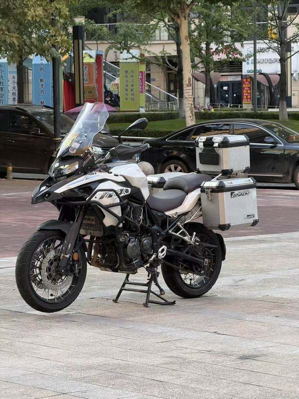 二手贝纳利金鹏 TRK502