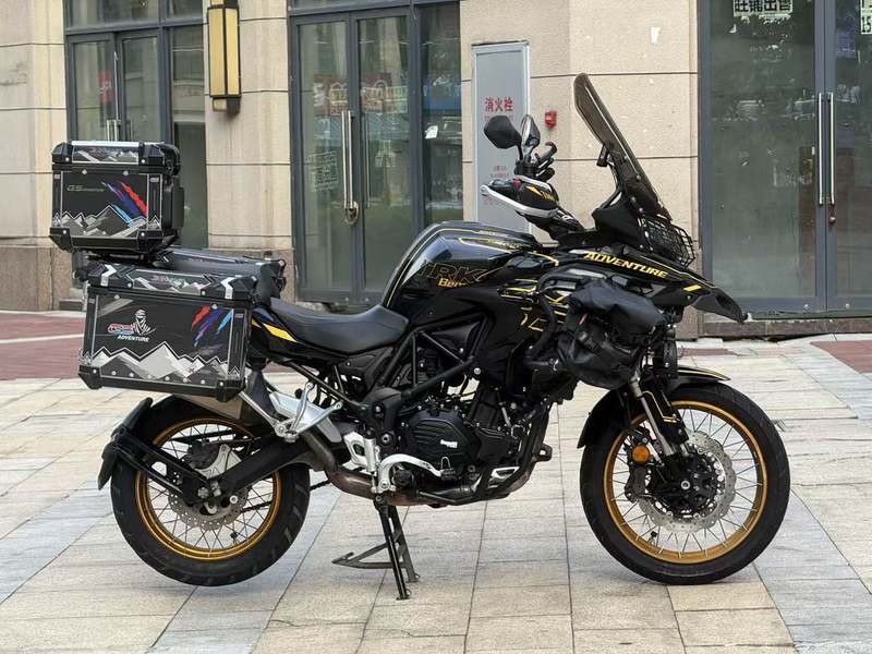 二手贝纳利金鹏 TRK502