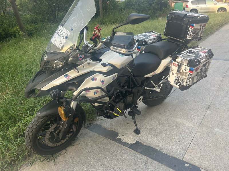 二手贝纳利金鹏 TRK502