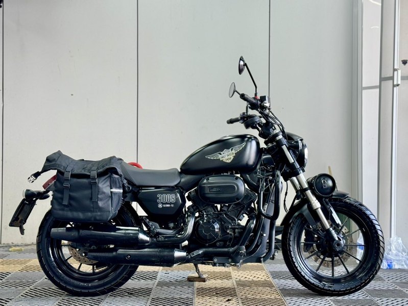 二手QJMOTOR闪300