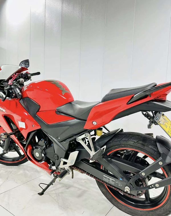 二手本田CBR300R