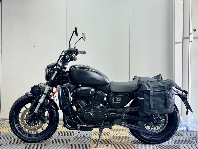 二手QJMOTOR闪300