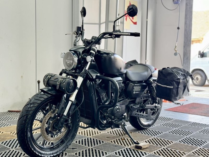 二手QJMOTOR闪300