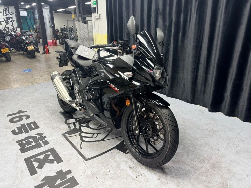 二手豪爵铃木GSX250R