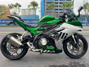 二手贝纳利龙卷风 Tornado 252R